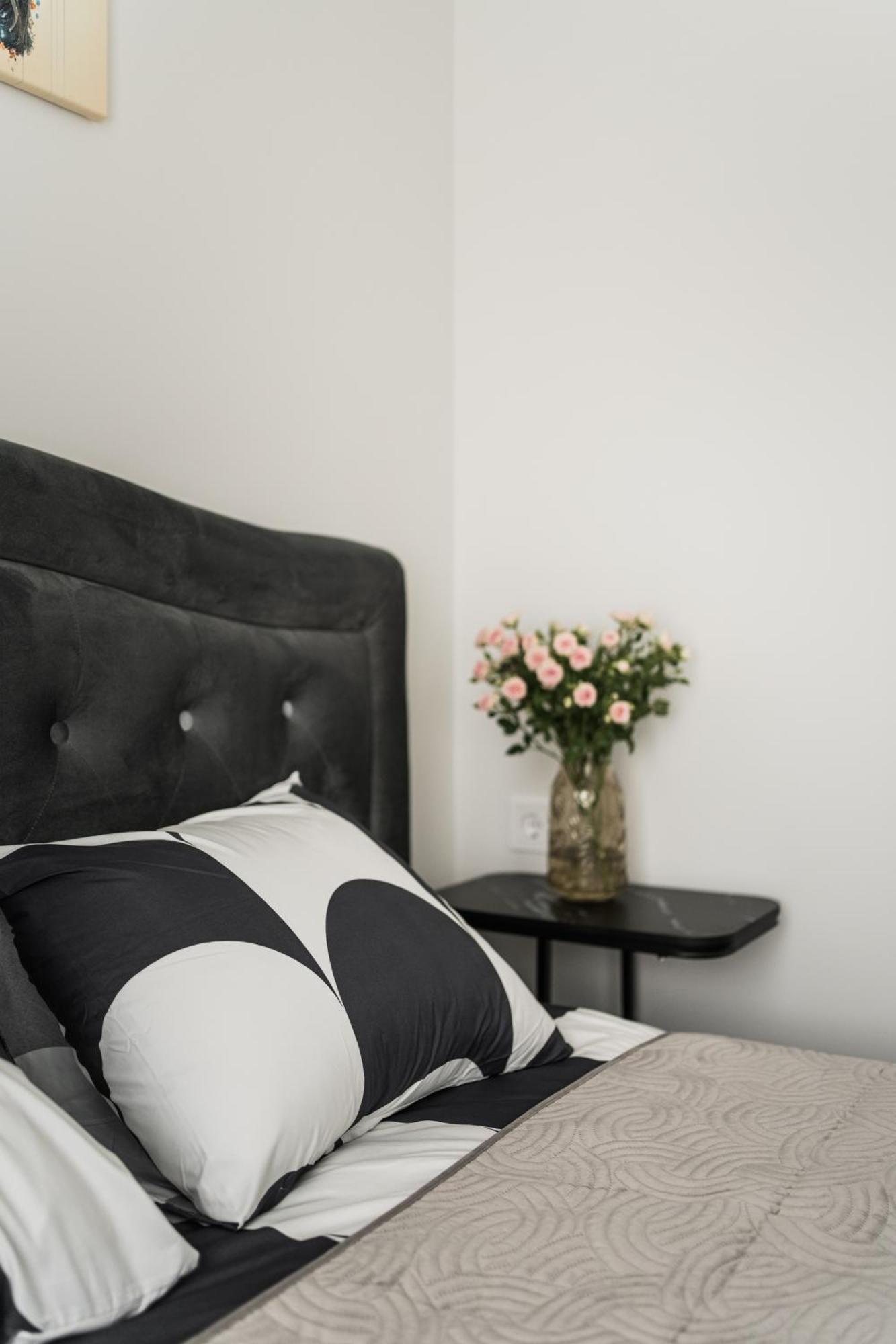 Riverra House كاوناس الغرفة الصورة